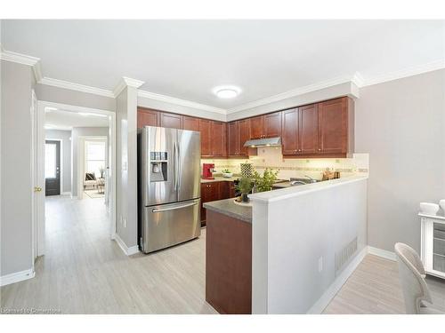 1063 Zimmerman Crescent, Milton, ON - Indoor Photo Showing Kitchen