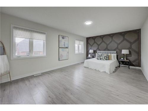 18 Elliot Avenue E, Fergus, ON - Indoor Photo Showing Bedroom