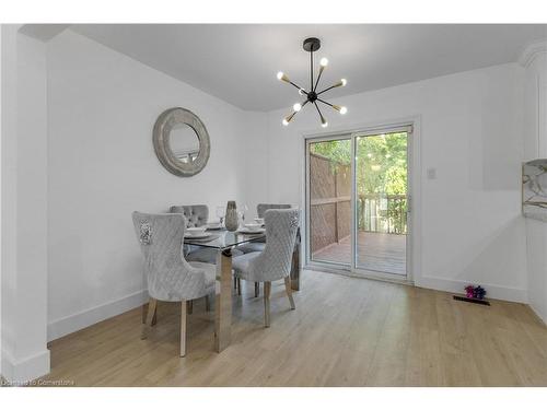 452 Exmouth Circle, London, ON - Indoor Photo Showing Dining Room