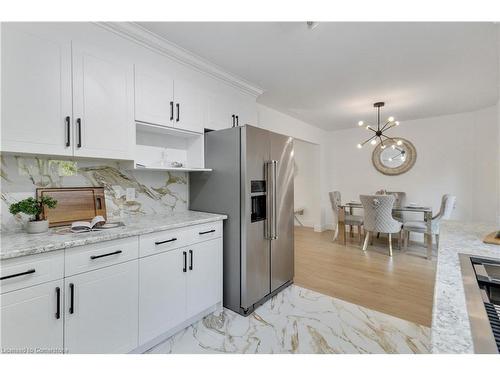 452 Exmouth Circle, London, ON - Indoor Photo Showing Kitchen