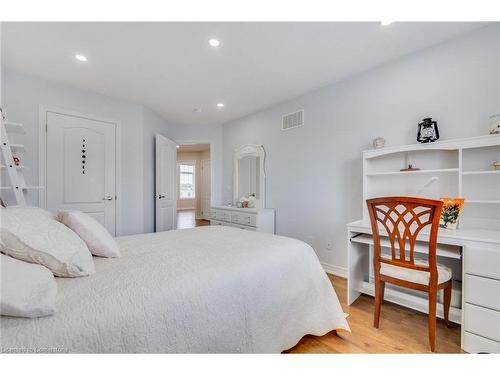 14096 Danby Road, Georgetown, ON - Indoor Photo Showing Bedroom