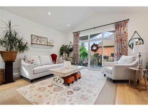 31-80 New Lakeshore Road, Port Dover, ON - Indoor Photo Showing Living Room