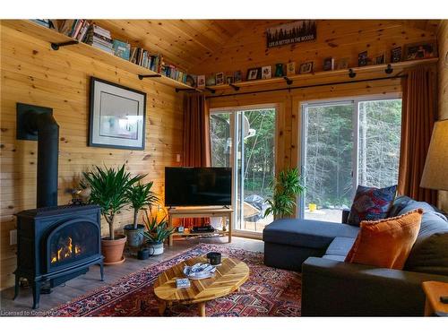 17-93 Rye Road, South River, ON - Indoor Photo Showing Living Room With Fireplace