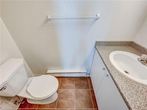 1411-4 Lisa Street, Brampton, ON - Indoor Photo Showing Bathroom