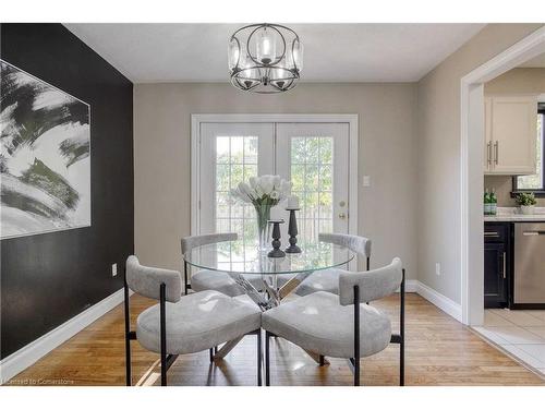 50 Bechtel Street, Cambridge, ON - Indoor Photo Showing Dining Room