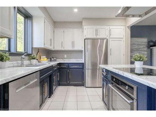 50 Bechtel Street, Cambridge, ON - Indoor Photo Showing Kitchen