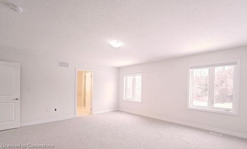 33 Gilham Way, Paris, ON - Indoor Photo Showing Other Room