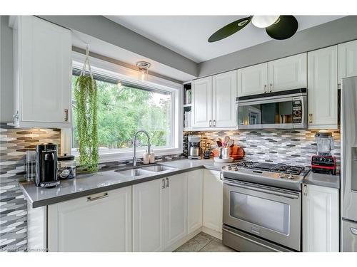 409 Scarsdale Crescent, Oakville, ON - Indoor Photo Showing Kitchen With Double Sink