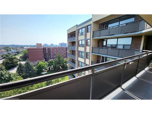 912-5 Frith Road, Toronto, ON - Outdoor With Balcony