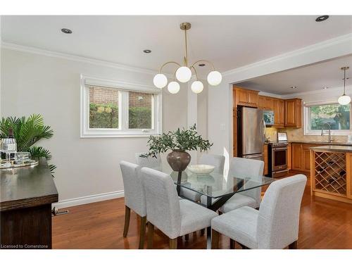 1115 Saginaw Crescent, Mississauga, ON - Indoor Photo Showing Dining Room