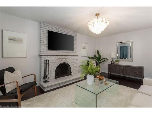 1115 Saginaw Crescent, Mississauga, ON - Indoor Photo Showing Living Room With Fireplace