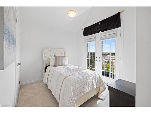 495 Queen Mary Drive, Brampton, ON - Indoor Photo Showing Bedroom