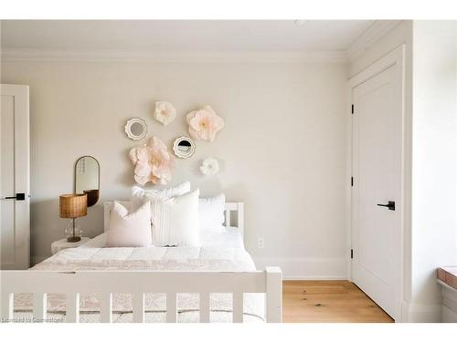 11325 Taylor Court, Milton, ON - Indoor Photo Showing Bedroom