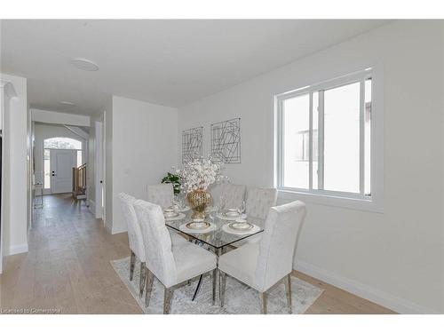 236 Mount Pleasant Street, Brantford, ON - Indoor Photo Showing Dining Room