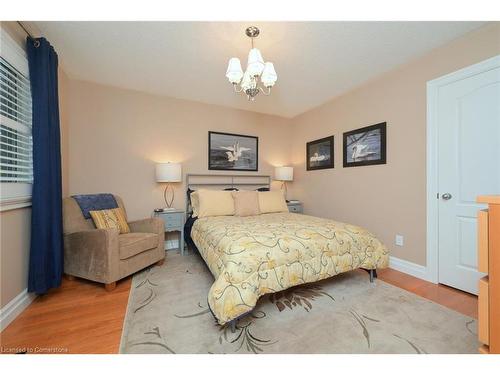 14 Penrose Court, Brampton, ON - Indoor Photo Showing Bedroom