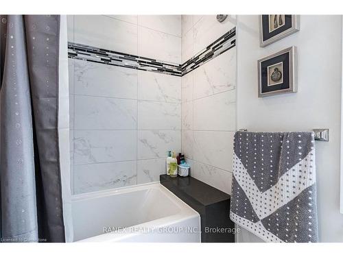 479 Bridgman Avenue, Burlington, ON - Indoor Photo Showing Bathroom