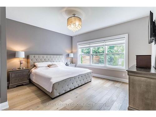 479 Bridgman Avenue, Burlington, ON - Indoor Photo Showing Bedroom