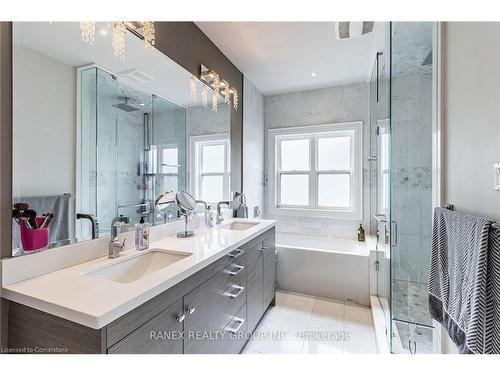 479 Bridgman Avenue, Burlington, ON - Indoor Photo Showing Bathroom