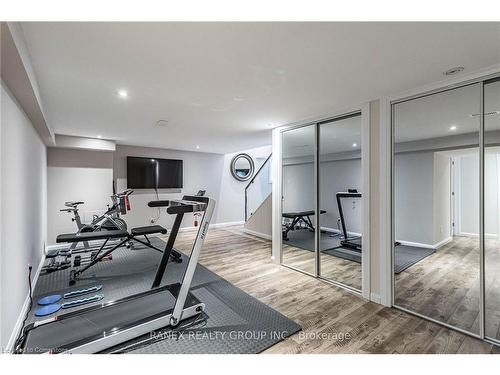 479 Bridgman Avenue, Burlington, ON - Indoor Photo Showing Gym Room