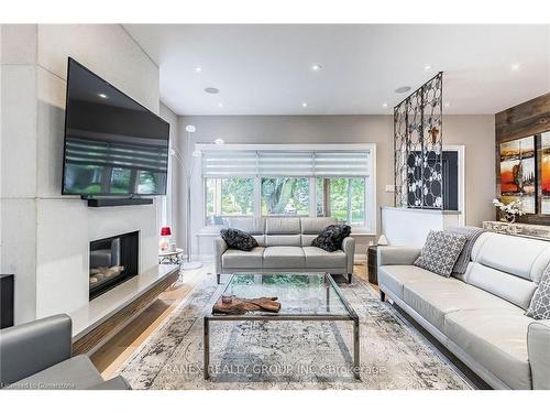 479 Bridgman Avenue, Burlington, ON - Indoor Photo Showing Living Room With Fireplace