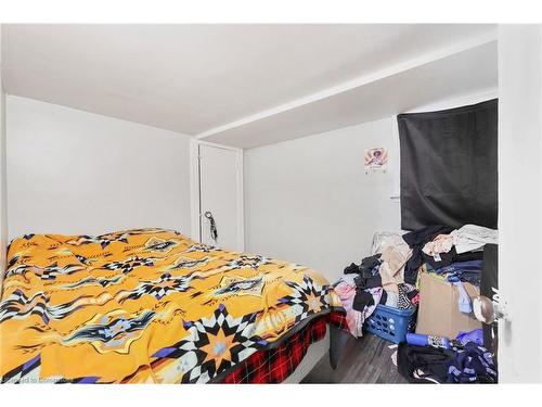 82 Marlborough Street, Brantford, ON - Indoor Photo Showing Bedroom