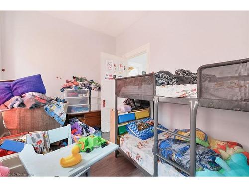 82 Marlborough Street, Brantford, ON - Indoor Photo Showing Bedroom