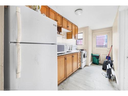 82 Marlborough Street, Brantford, ON - Indoor Photo Showing Kitchen