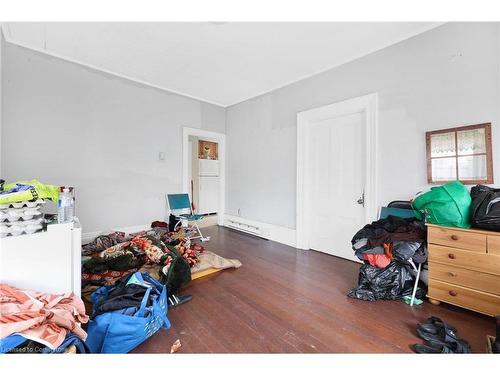 82 Marlborough Street, Brantford, ON - Indoor Photo Showing Bedroom