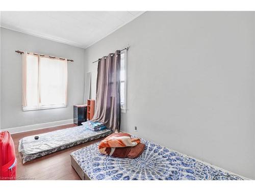 82 Marlborough Street, Brantford, ON - Indoor Photo Showing Bedroom