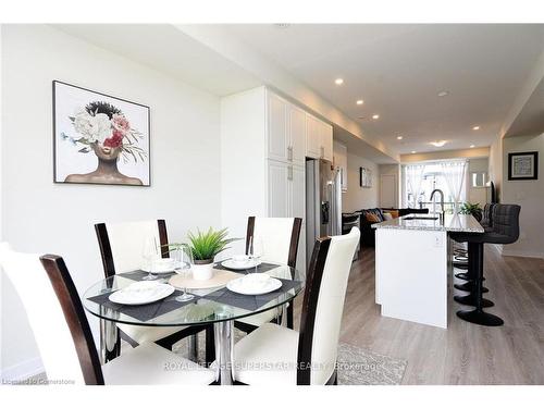 39-590 N Service Road, Hamilton, ON - Indoor Photo Showing Dining Room