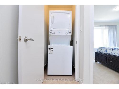 39-590 N Service Road, Hamilton, ON - Indoor Photo Showing Laundry Room