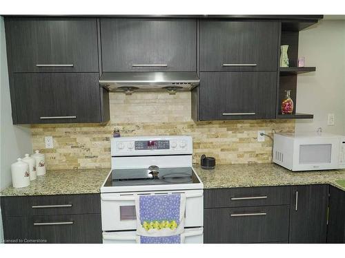 11 Wheatfield Crescent, Kitchener, ON - Indoor Photo Showing Kitchen