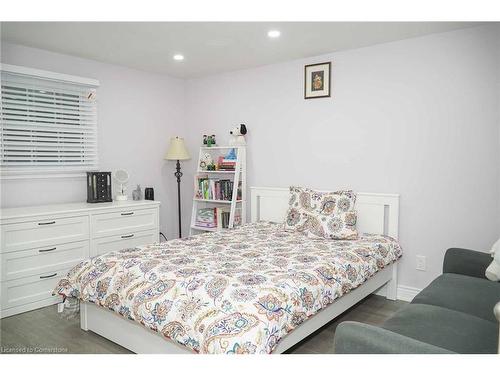 11 Wheatfield Crescent, Kitchener, ON - Indoor Photo Showing Bedroom