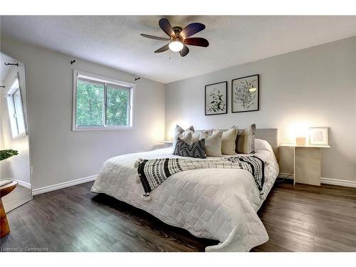 187 Ironstone Drive, Cambridge, ON - Indoor Photo Showing Bedroom