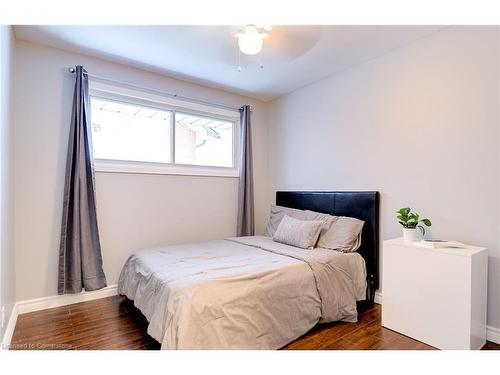 8 Meadow Crescent, Kitchener, ON - Indoor Photo Showing Bedroom