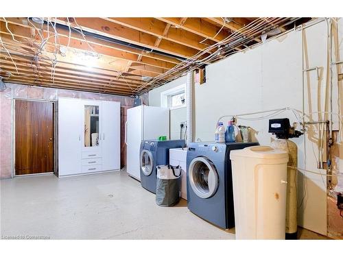 8 Meadow Crescent, Kitchener, ON - Indoor Photo Showing Laundry Room