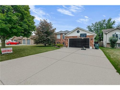 25 Bratt Drive, Windsor, ON - Outdoor