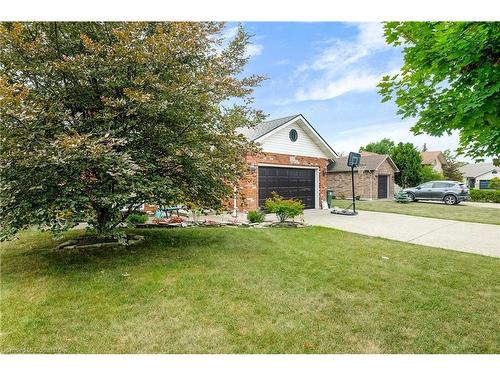 25 Bratt Drive, Windsor, ON - Outdoor