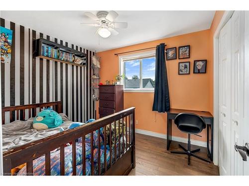 25 Bratt Drive, Windsor, ON - Indoor Photo Showing Bedroom