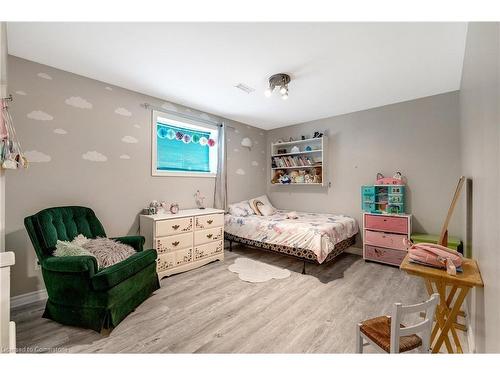 25 Bratt Drive, Windsor, ON - Indoor Photo Showing Bedroom