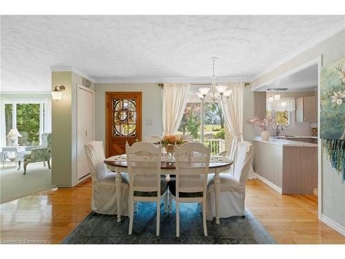 283 Rainbow Ridge, Kawartha Lakes, ON - Indoor Photo Showing Dining Room