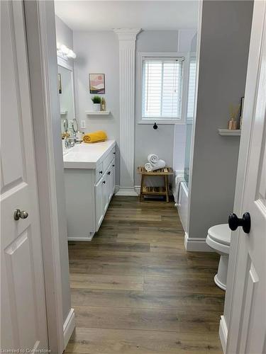 238 Killarney Road, London, ON - Indoor Photo Showing Bathroom