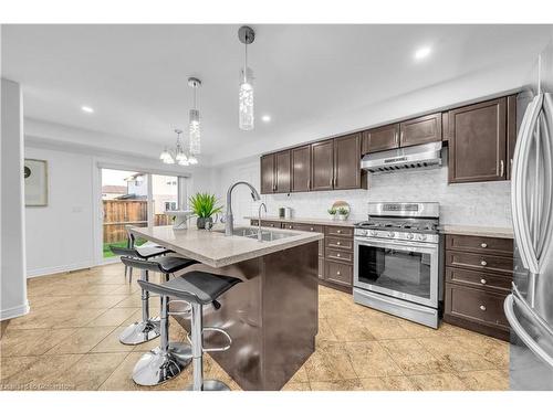 8412 Eva Boulevard, Niagara Falls, ON - Indoor Photo Showing Kitchen With Double Sink With Upgraded Kitchen