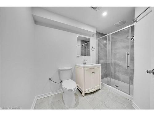 8412 Eva Boulevard, Niagara Falls, ON - Indoor Photo Showing Bathroom