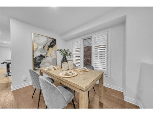 8412 Eva Boulevard, Niagara Falls, ON - Indoor Photo Showing Dining Room