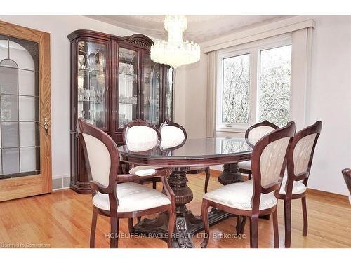 93 Old Chicopee Drive, Kitchener, ON - Indoor Photo Showing Dining Room