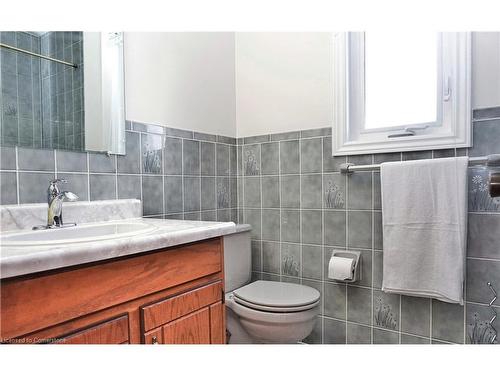 93 Old Chicopee Drive, Kitchener, ON - Indoor Photo Showing Bathroom