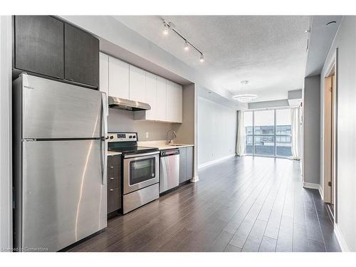 B414-5240 Dundas Street, Burlington, ON - Indoor Photo Showing Kitchen