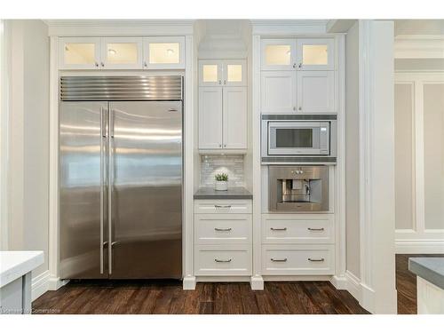 397 Bentley Road, Halton, ON - Indoor Photo Showing Kitchen