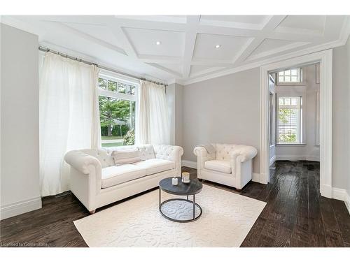 397 Bentley Road, Halton, ON - Indoor Photo Showing Living Room